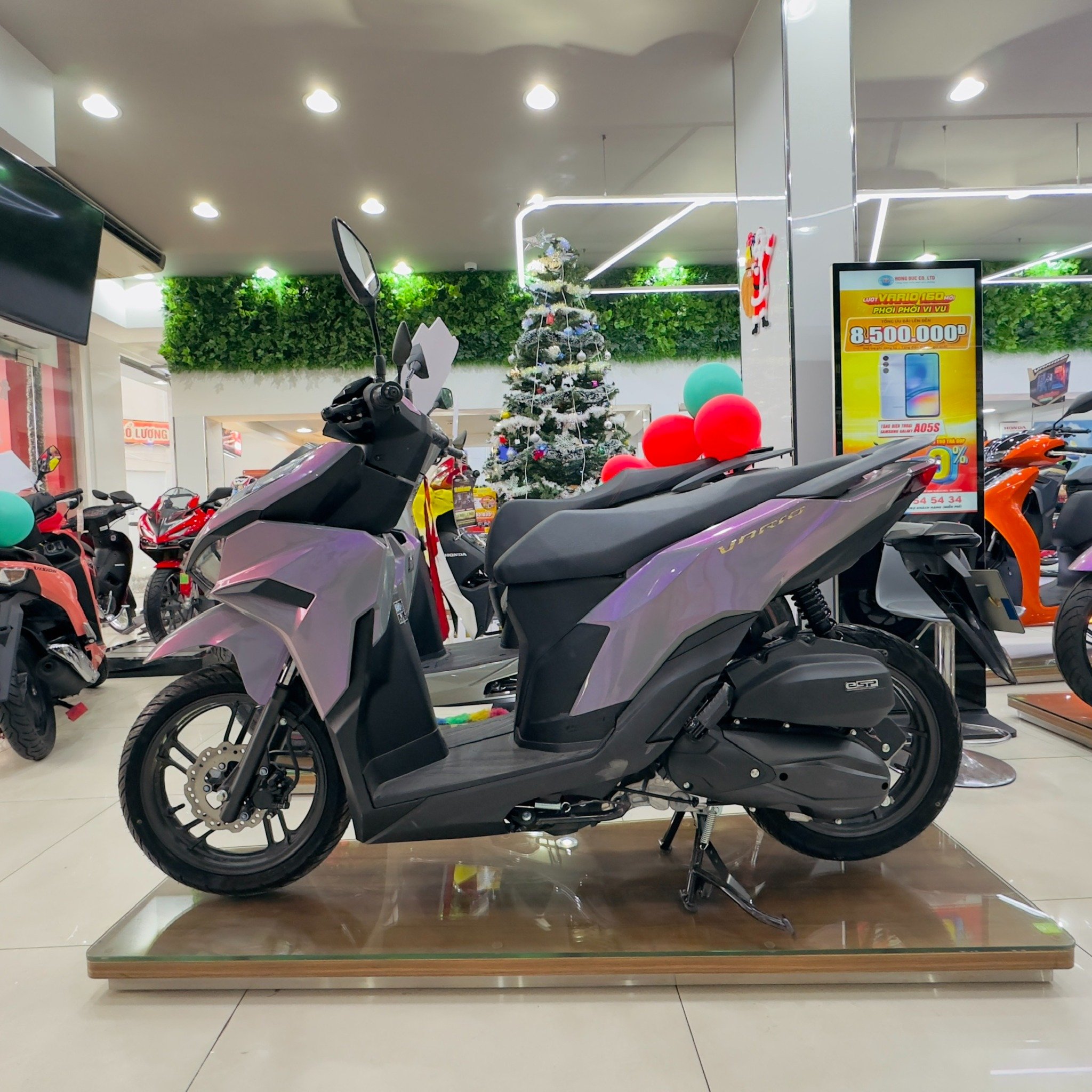 VARIO 125 TÍM CHUYỂN SẮC