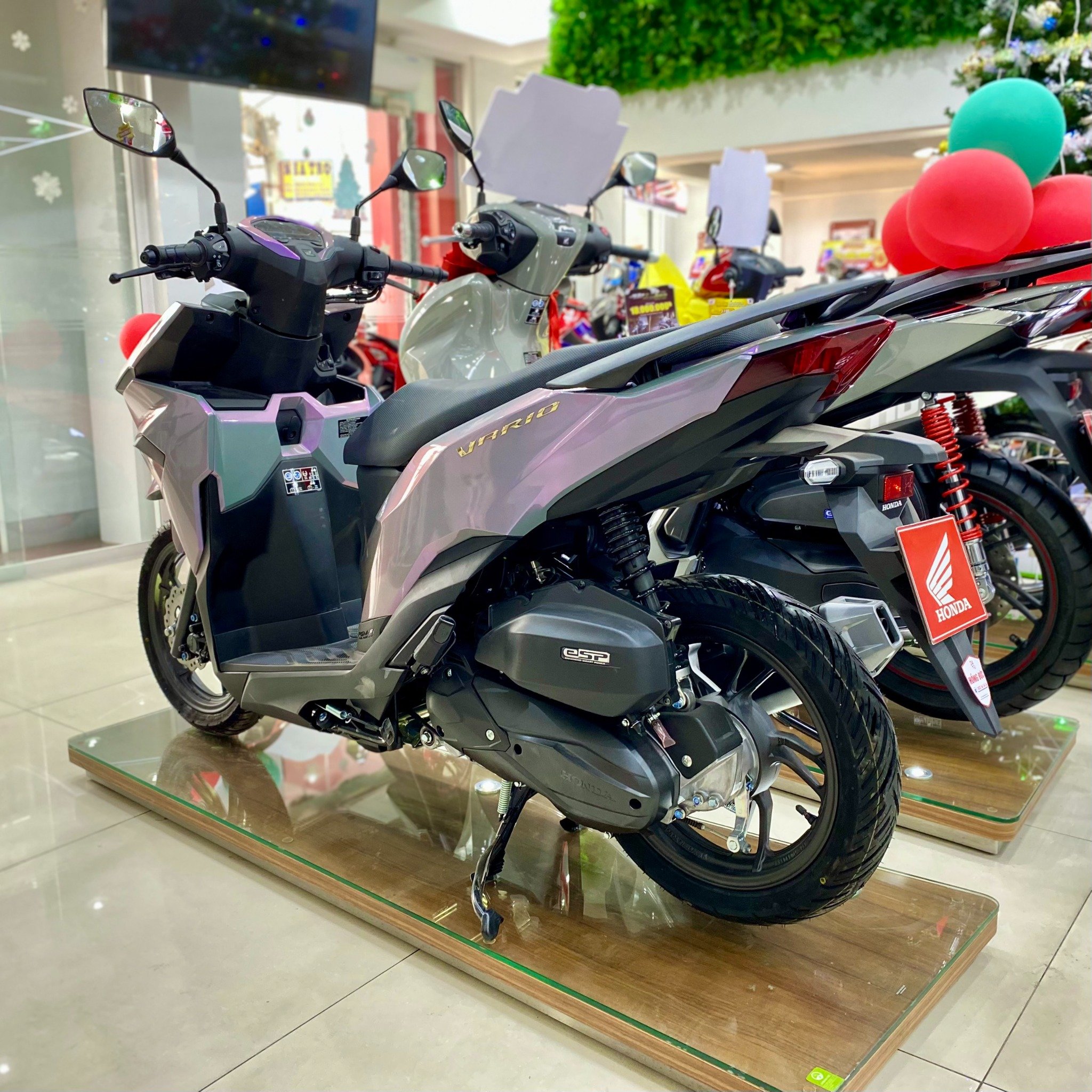 VARIO 125 TÍM CHUYỂN SẮC