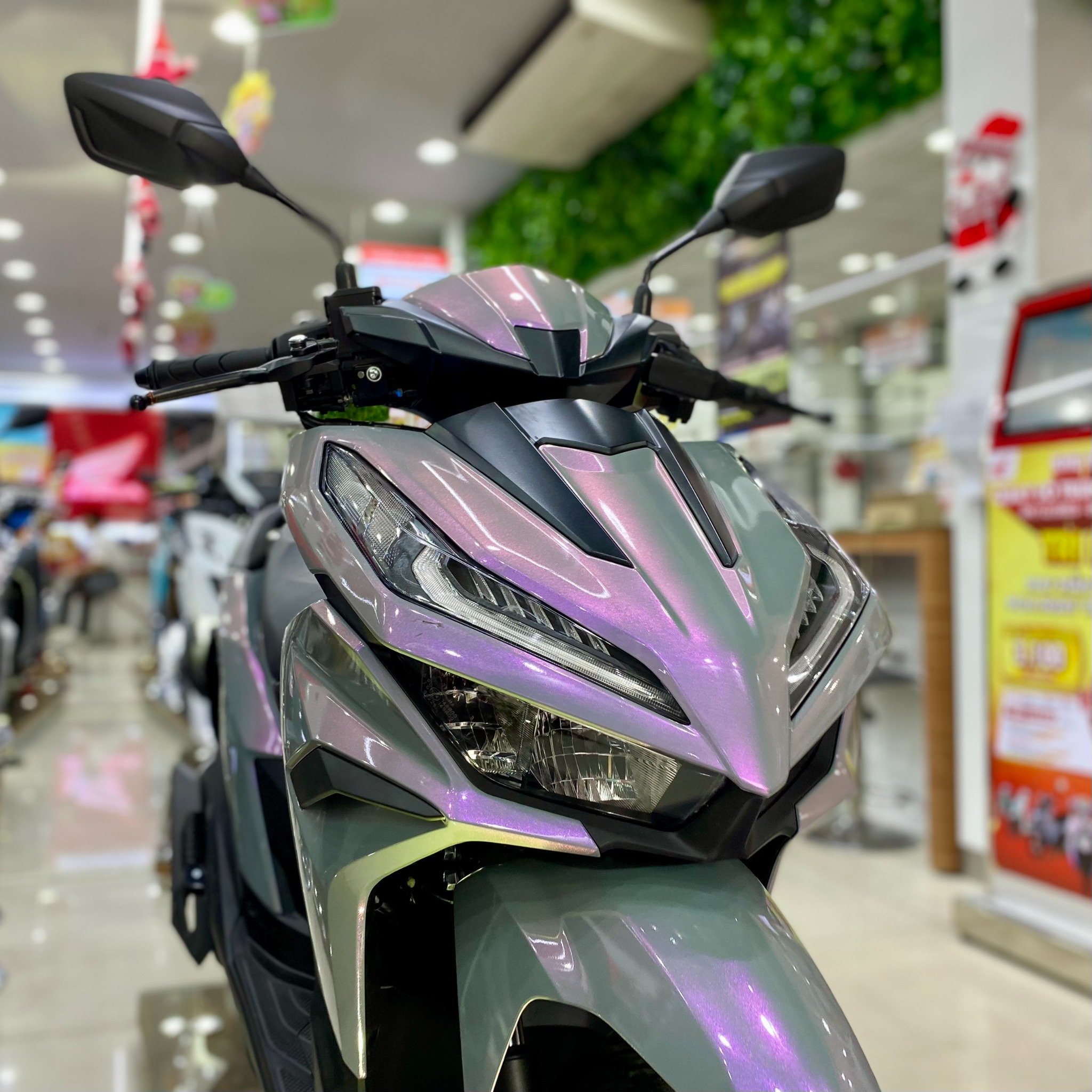 VARIO 125 TÍM CHUYỂN SẮC