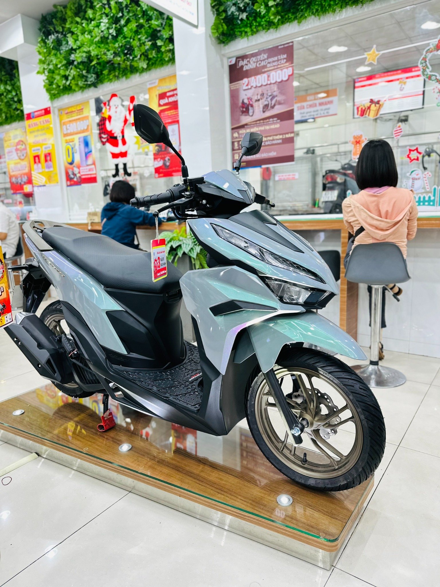 VARIO 125 XANH ÁNH TÍM