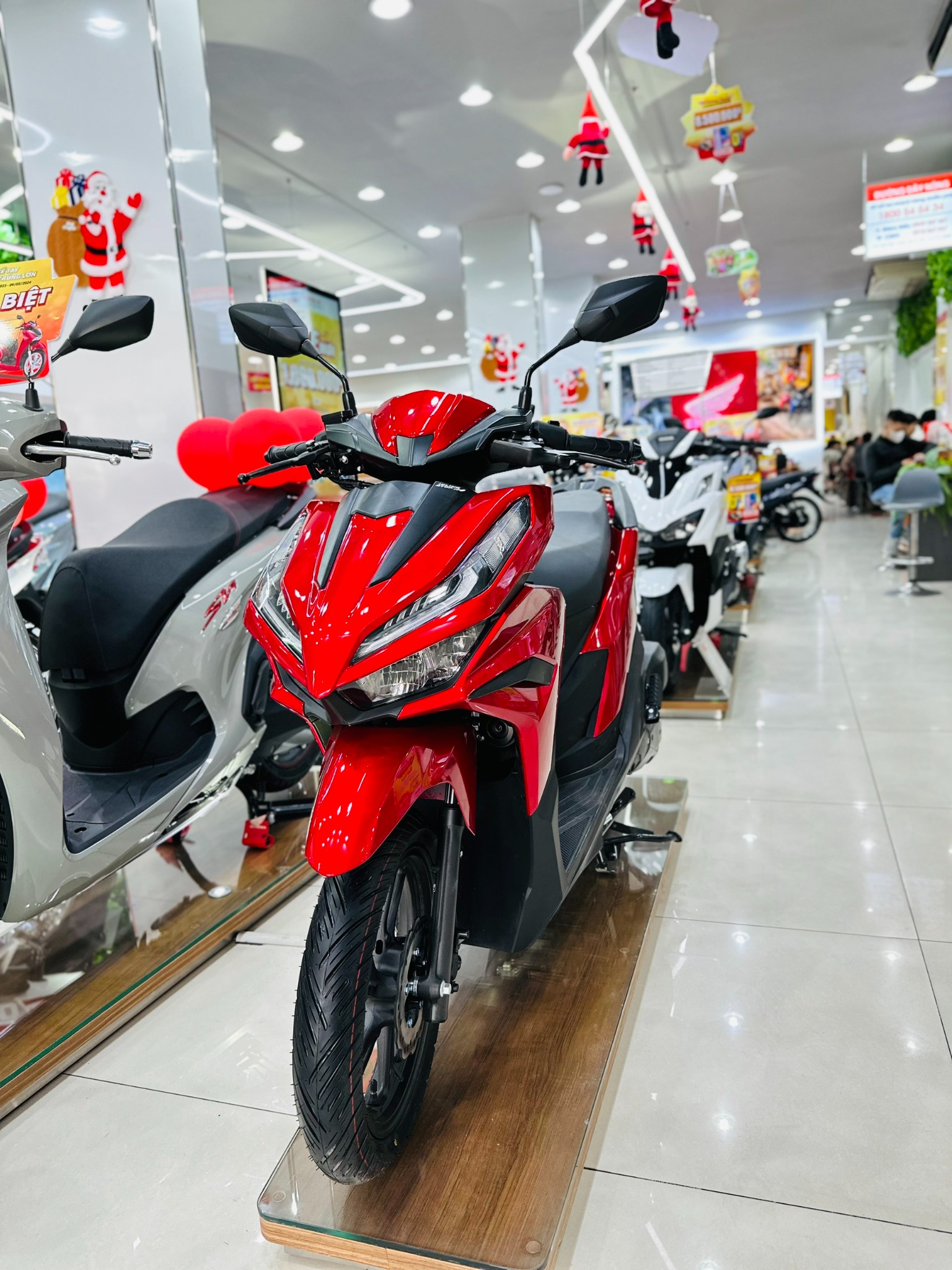 VARIO 125 ĐỎ CANDY