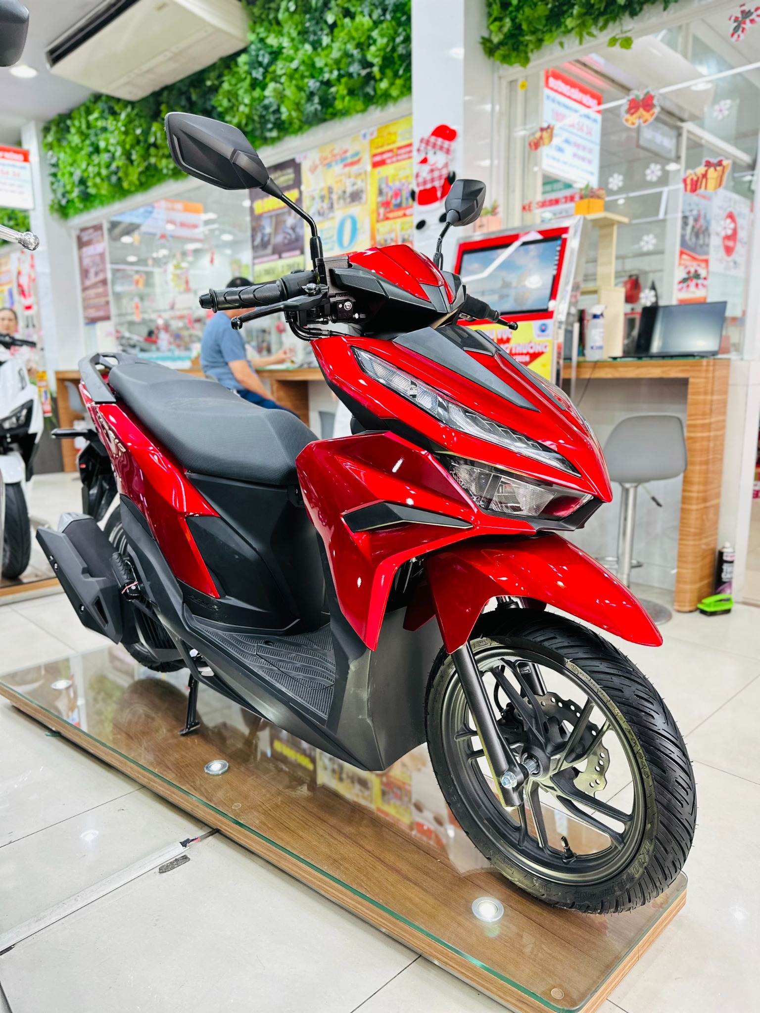 VARIO 125 ĐỎ CANDY