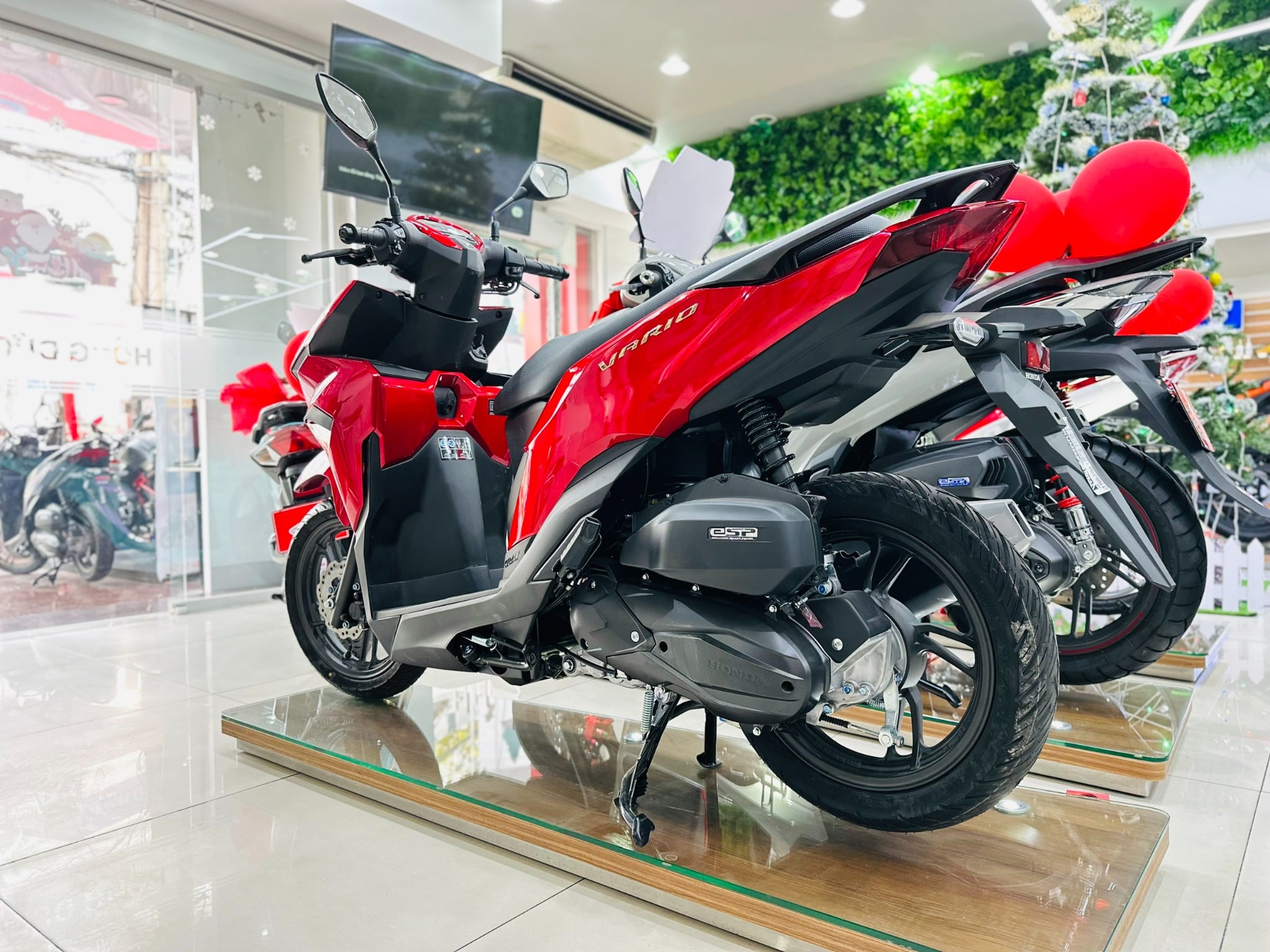 VARIO 125 ĐỎ CANDY
