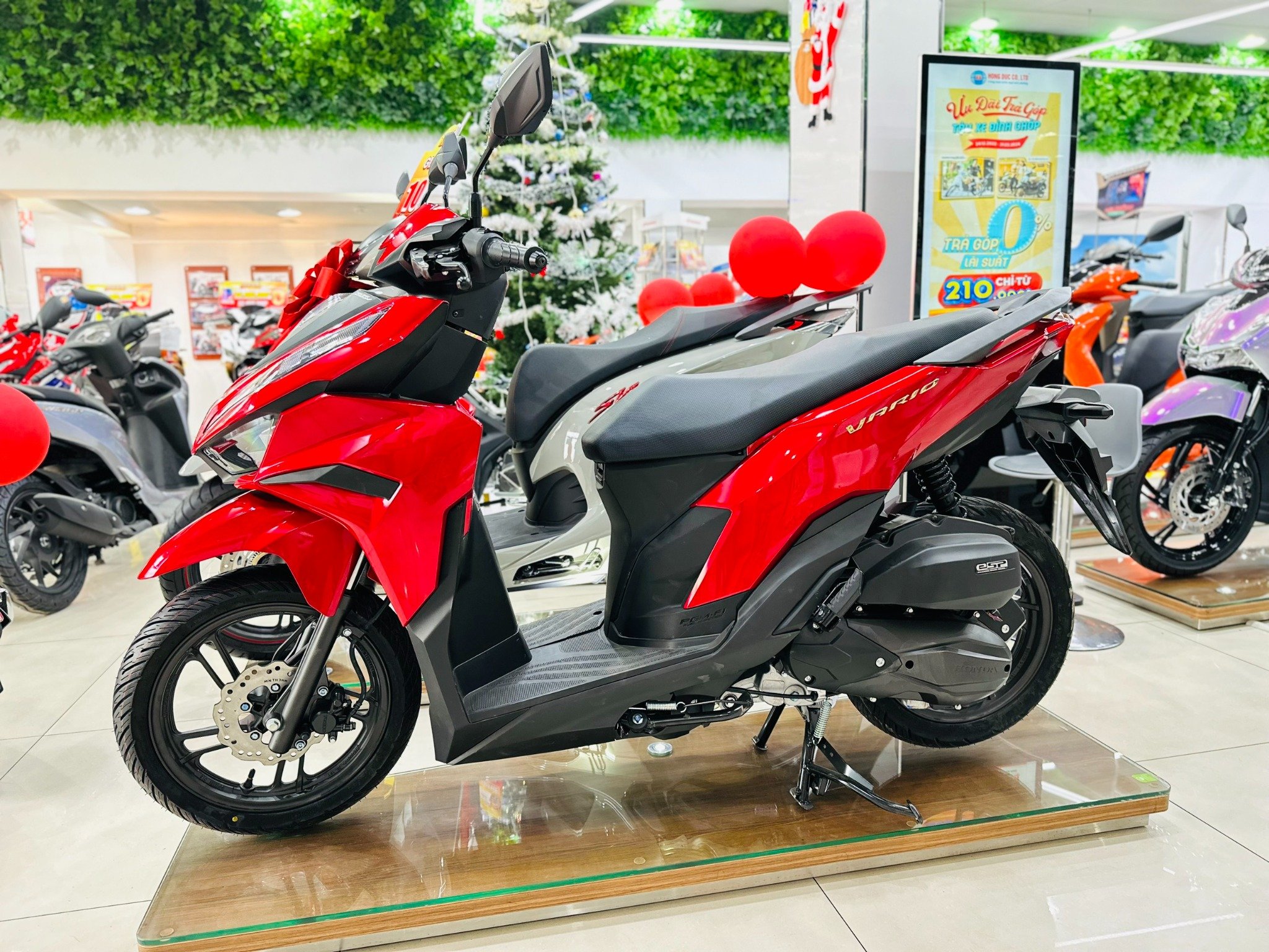 VARIO 125 ĐỎ CANDY