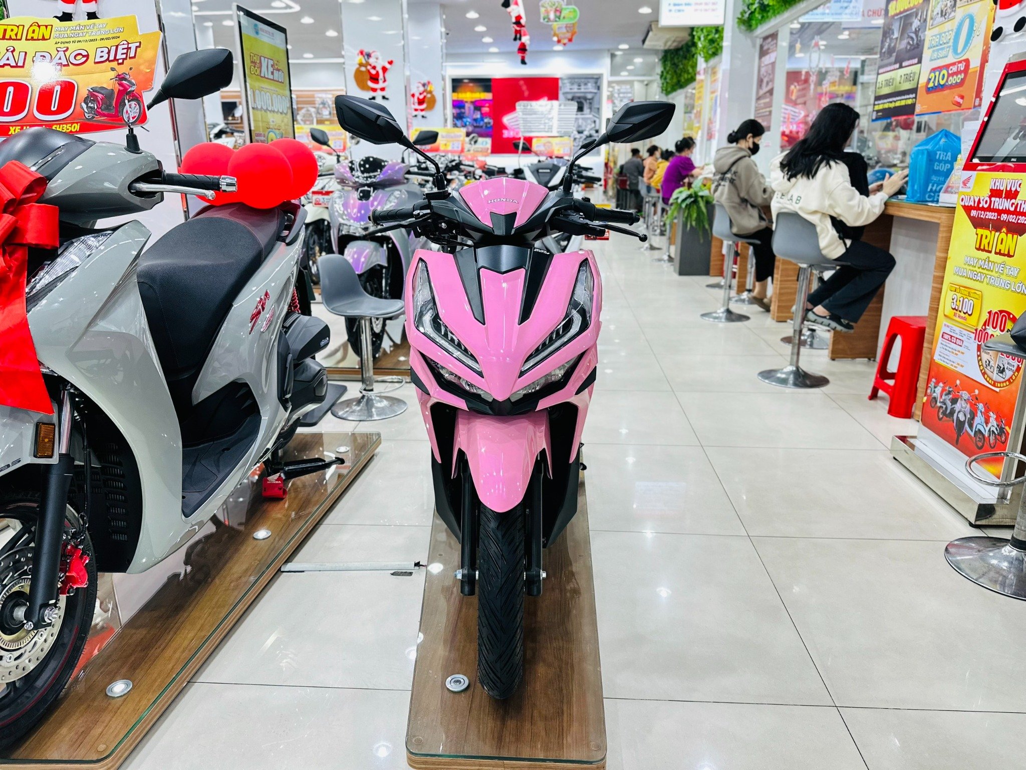 VARIO 125 HỒNG PASTEL