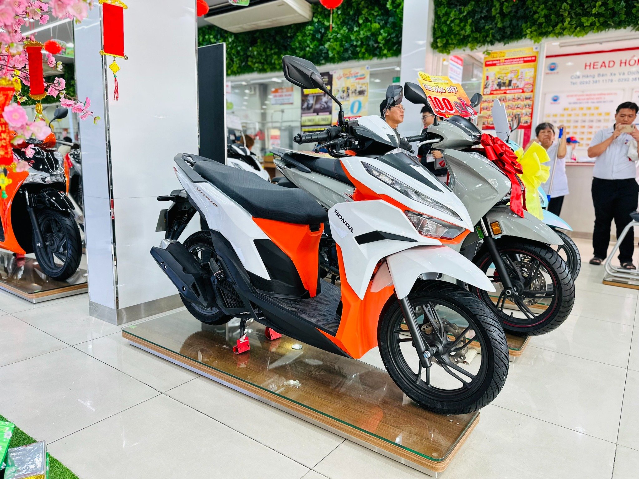 VARIO 125 TRẮNG CAM