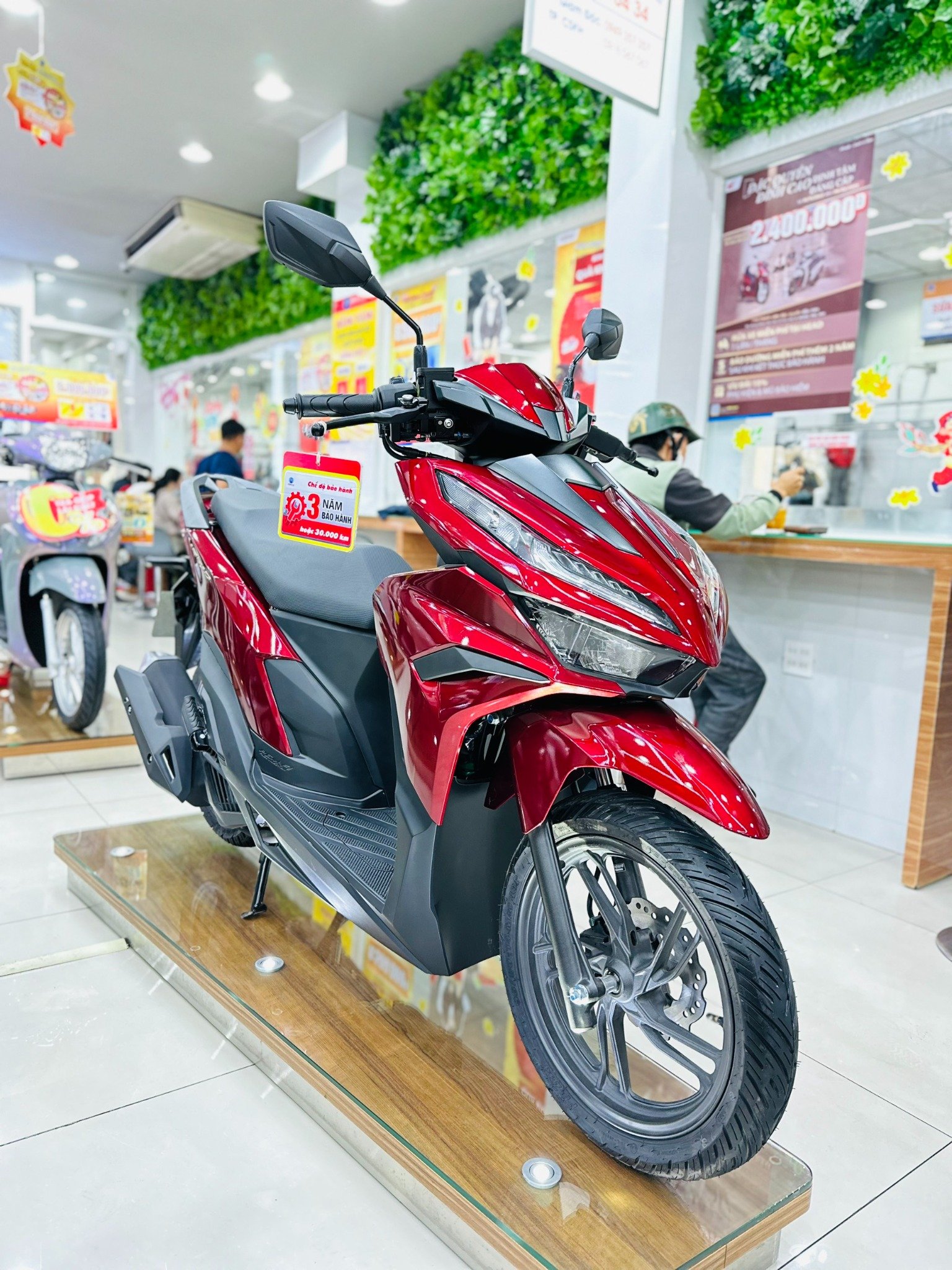 VARIO 125 ĐỎ ĐÔ