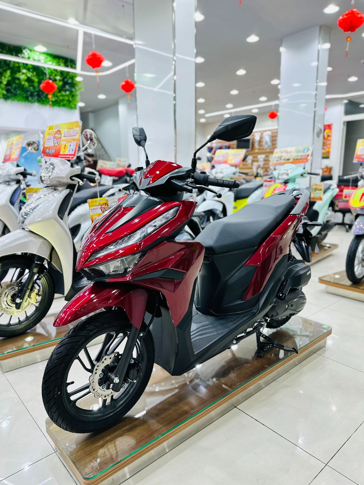 VARIO 125 ĐỎ ĐÔ