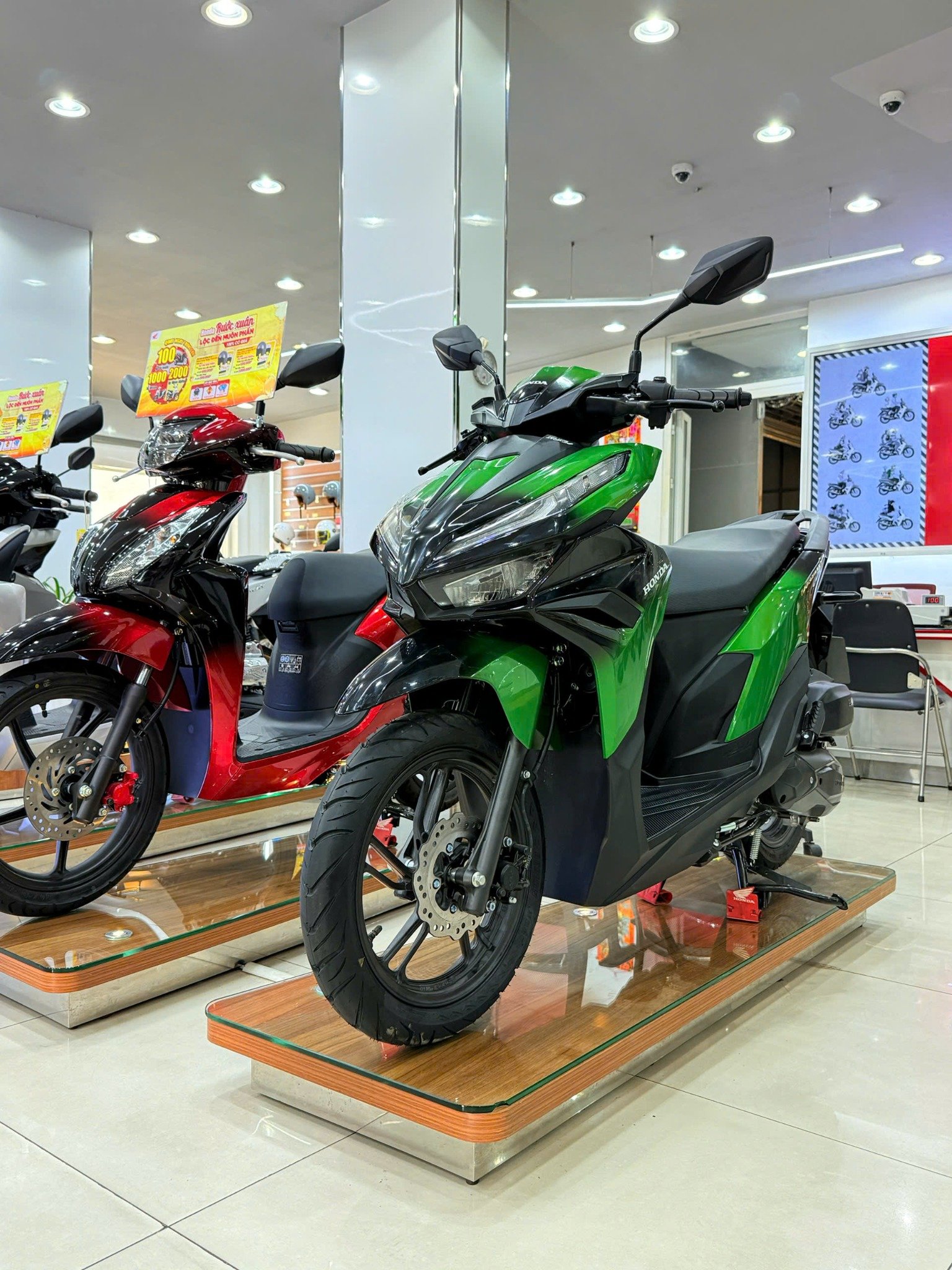 VARIO 125 XANH LOANG ĐEN