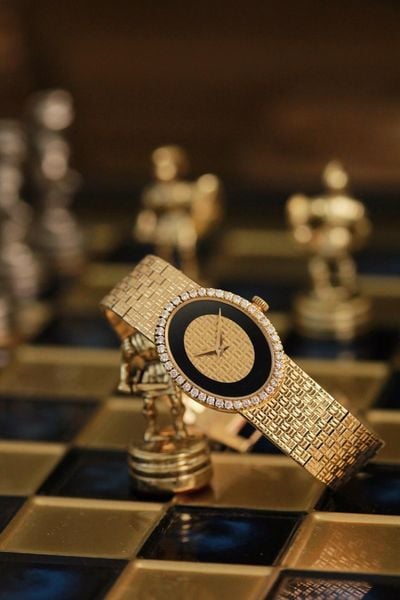  PIAGET 18K YELLOW GOLD -  ONYX DIAL - DIAMOND 