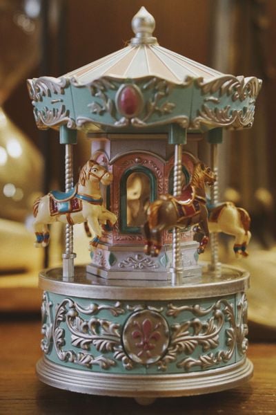  Hộp Nhạc Sankyo Ngựa Xoay 