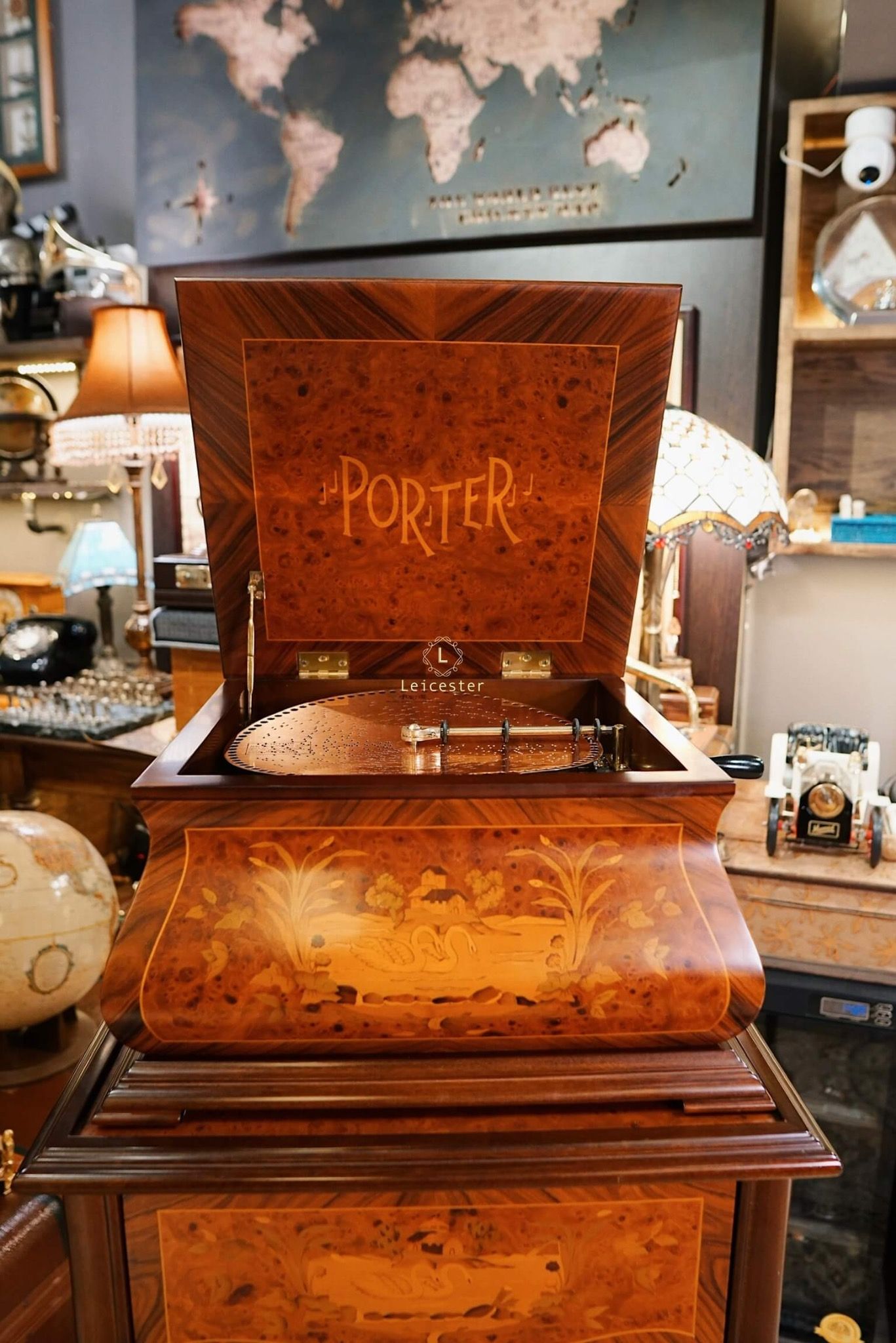 Hộp Nhạc Porter Swan Elite Leicester