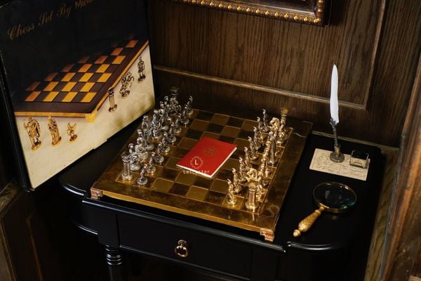  Manopoulos Chess Set 