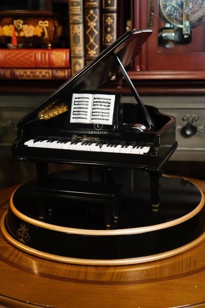  Mr. Christmas Piano Symphonique Grand piano Music Box 