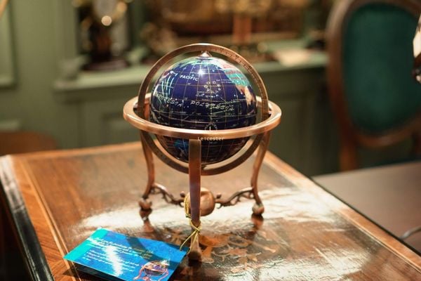  Quả địa cầu Lapis 