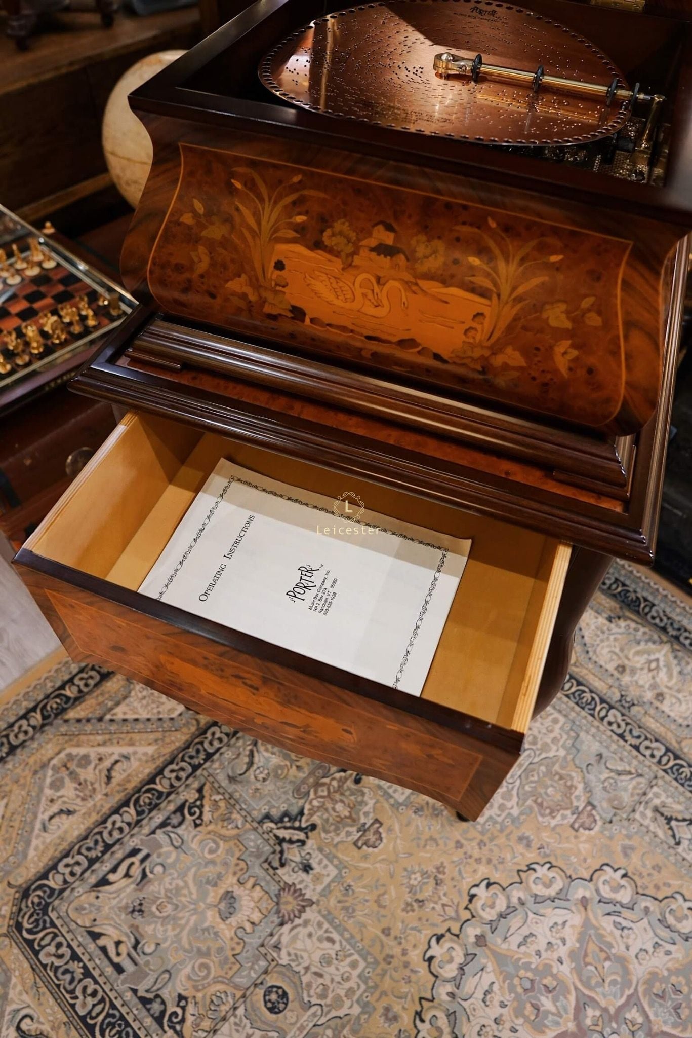 Hộp Nhạc Porter Swan Elite Leicester