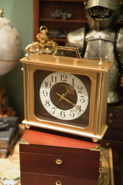  Đồng hồ để bàn Citizen 