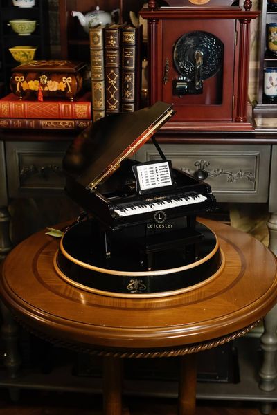  Mr. Christmas Piano Symphonique Grand piano Music Box 