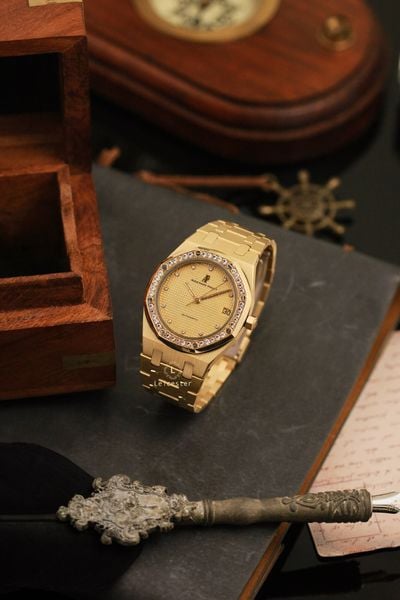  Audemars Piguet Royal Oak 18K Yellow Gold 