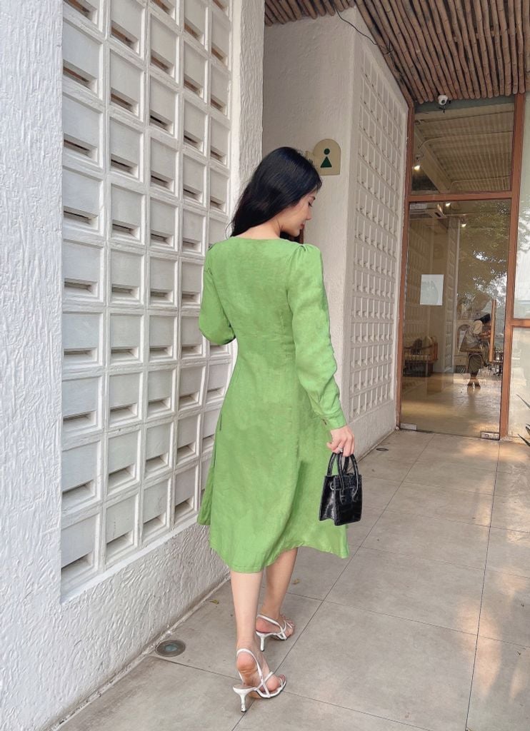 Đầm sơ mi nút eo thời trang