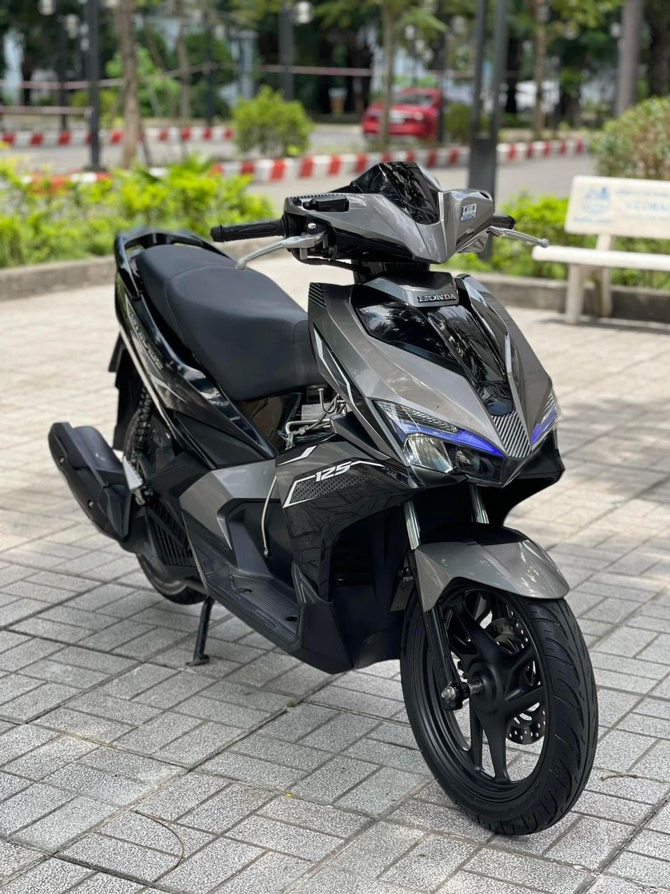 Ốp Carbon Mặt Nạ Chỉ Mũi Dưới Dành Cho Honda AirBlade 2016 2017 2018  2019  Phụ