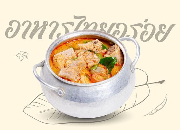  Canh súp Tomyum nước đỏ sườn sụn 