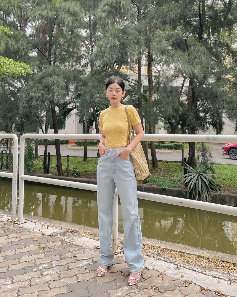 Straight jeans lưng cao đai chéo (Nhạt) - GO10_Xanh Nhạt