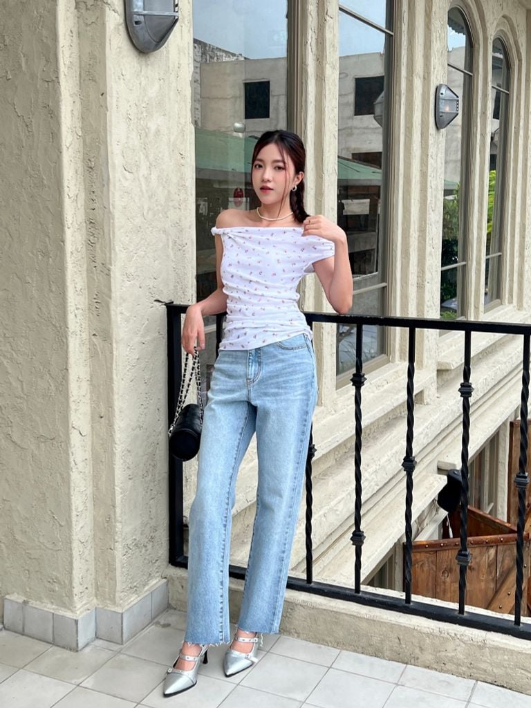 Quần Jeans Ống Đứng Lai Cắt - KO04