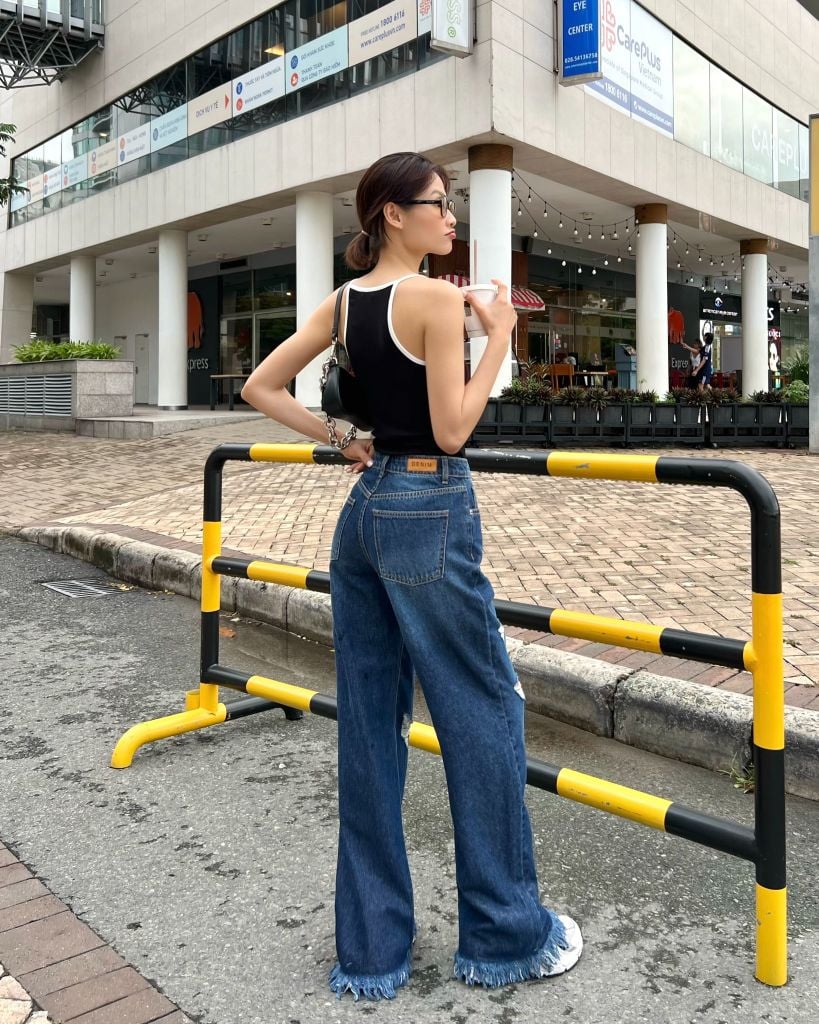 Quần Jeans Rách Form Suông - KJL03