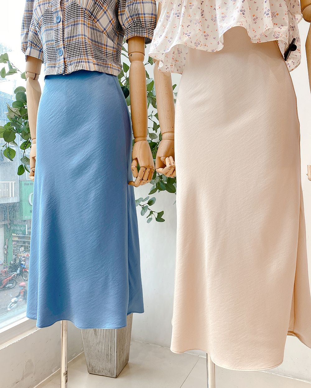 CHÂN VÁY MIDI XẾP LY HOA NHÍ 4471