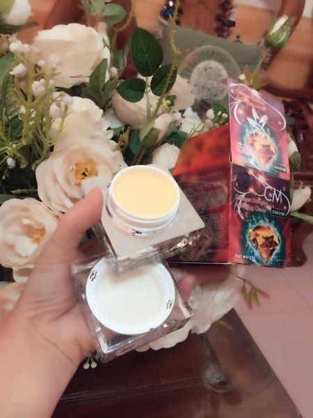 Kem CM Kim cương trị nám, tàn nhang