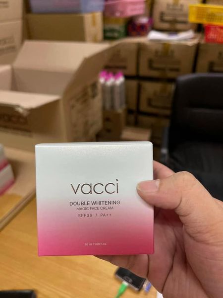 Kem dưỡng trang điểm trắng da mặt VACCI