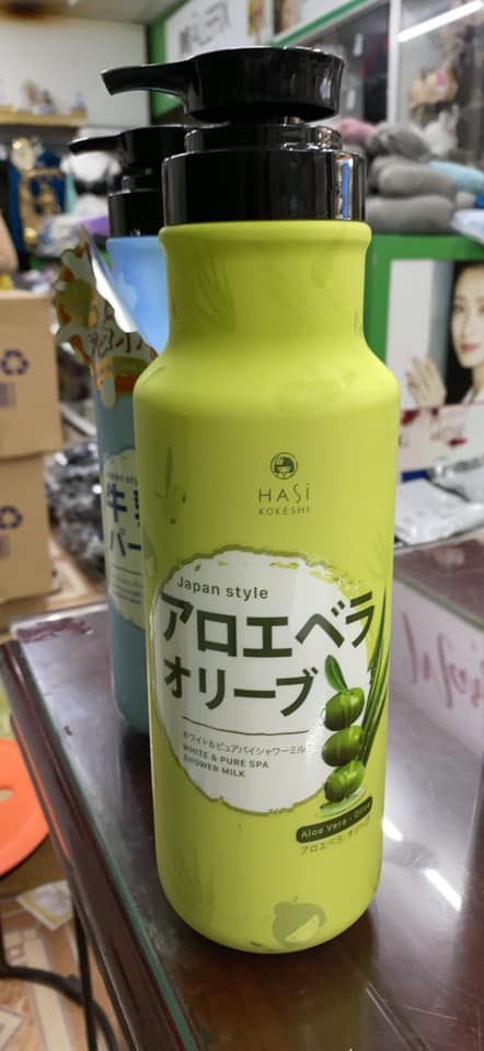 Sữa tắm trắng sáng và trắng min da HASI