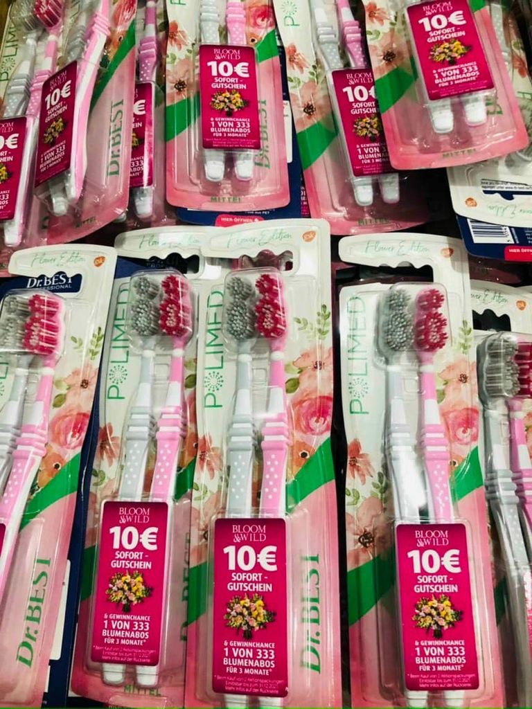 BÀN CHẢI ĐÁNH RĂNG DR.BEST ĐỨC