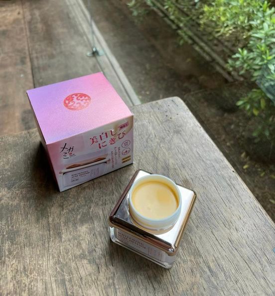 Kem dưỡng trắng mờ thâm & ngăn ngừa mụn HASI