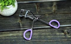 Bấm mi Classic lò xo BM01 VACOSI
