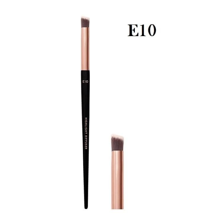 Cọ che khuyết điểm vùng mắt E10 Vacosi