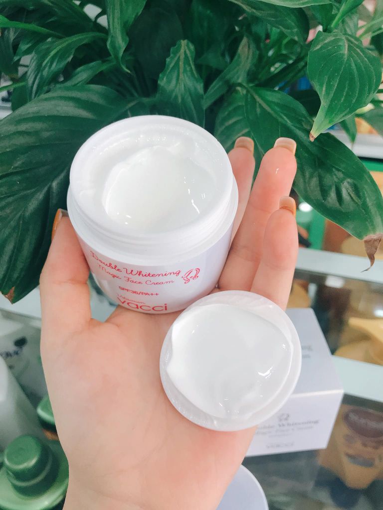 Kem dưỡng trang điểm trắng da mặt VACCI