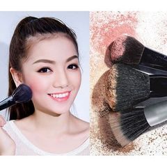 Cọ phấn phủ đầu bằng M16 Vacosi