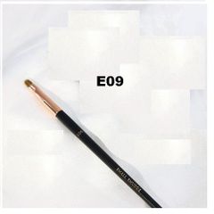Cọ nhấn đuôi mắt E09 VACOSI