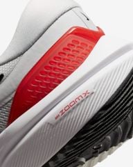 Giày chạy bộ nam Nike Air Zoom Vomero 16