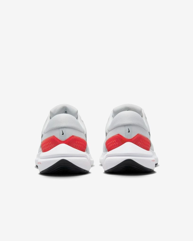 Giày chạy bộ nam Nike Air Zoom Vomero 16