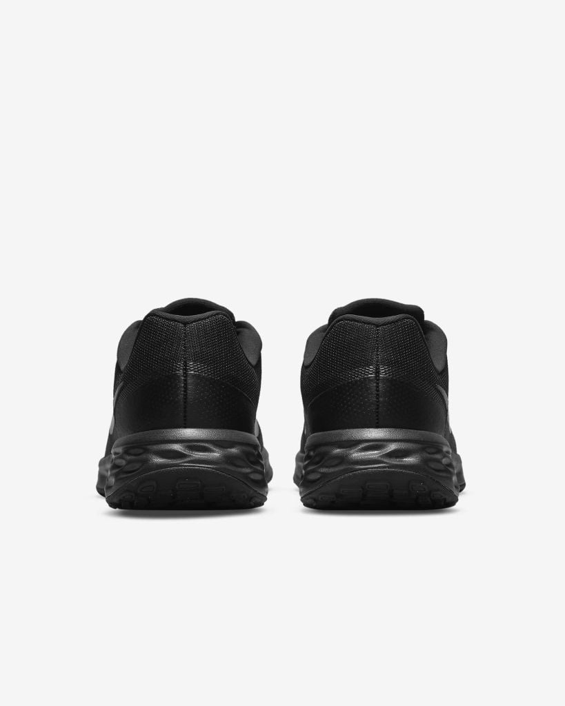 Giày chạy bộ nam Nike Revolution 6