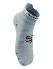 Tất chạy bộ Compressport Pro Racing Socks v4.0 Ultralight Run Low XU00051B