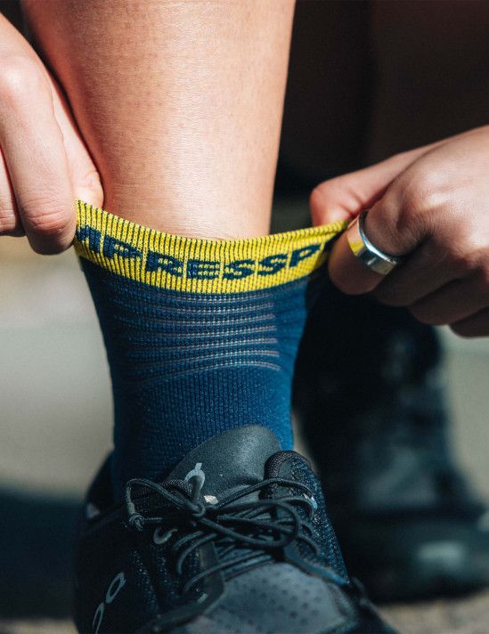 Tất chạy bộ Compressport Pro Racing Socks v4.0 Run Low