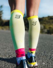 Bó Calf Chạy Bộ CompresSport R2 Oxygen Đen
