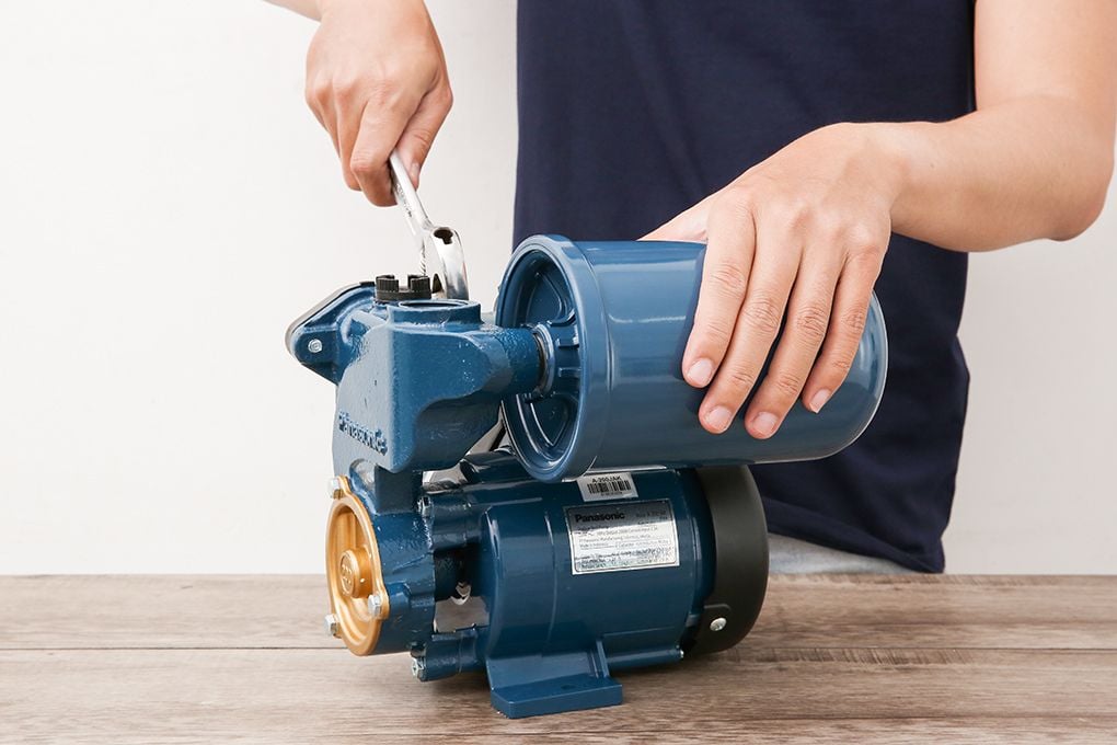 Máy bơm tăng áp Panasonic A 200JAK (200w)