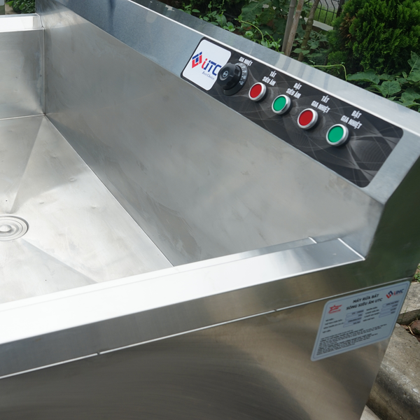 Máy rửa bát siêu âm UTC 1000HS