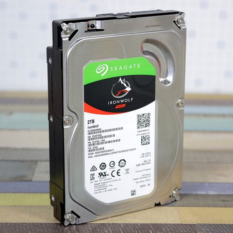  Ổ cứng NAS Seagate Ironwolf 2TB 