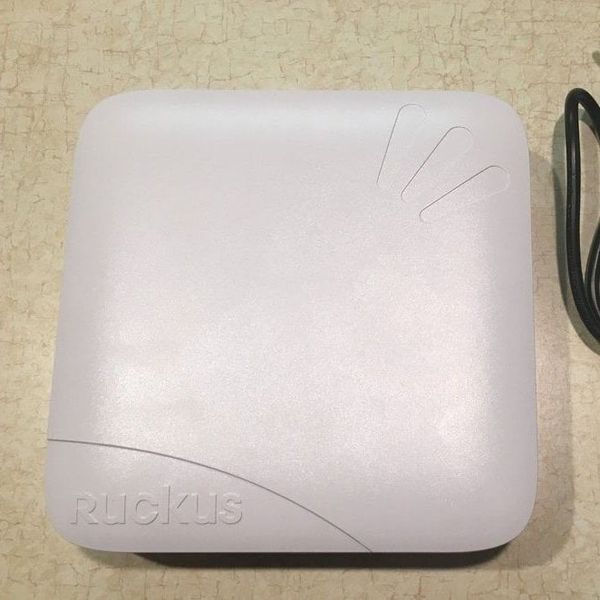 Ruckus ZoneFlex R700 Dual Band 802.11ac PHÂN PHỐI WIFI CHUYÊN DỤNG
